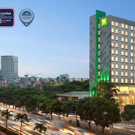 Ibis Styles Jakarta Simatupang Hotel Exterior photo