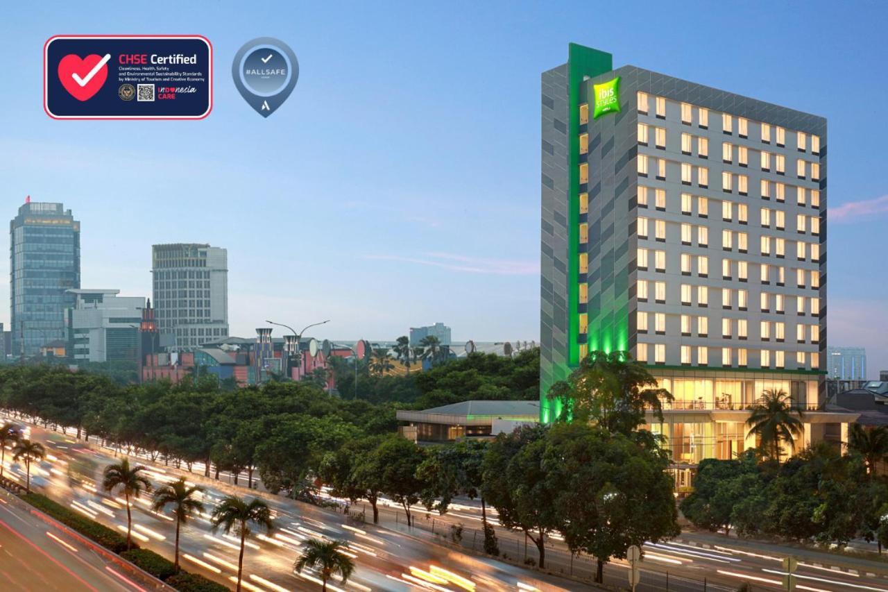 Ibis Styles Jakarta Simatupang Hotel Exterior photo